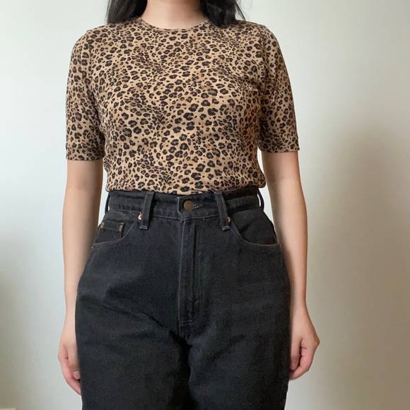 Vintage Animal Print Crewneck Tee - Picture 5 of 7